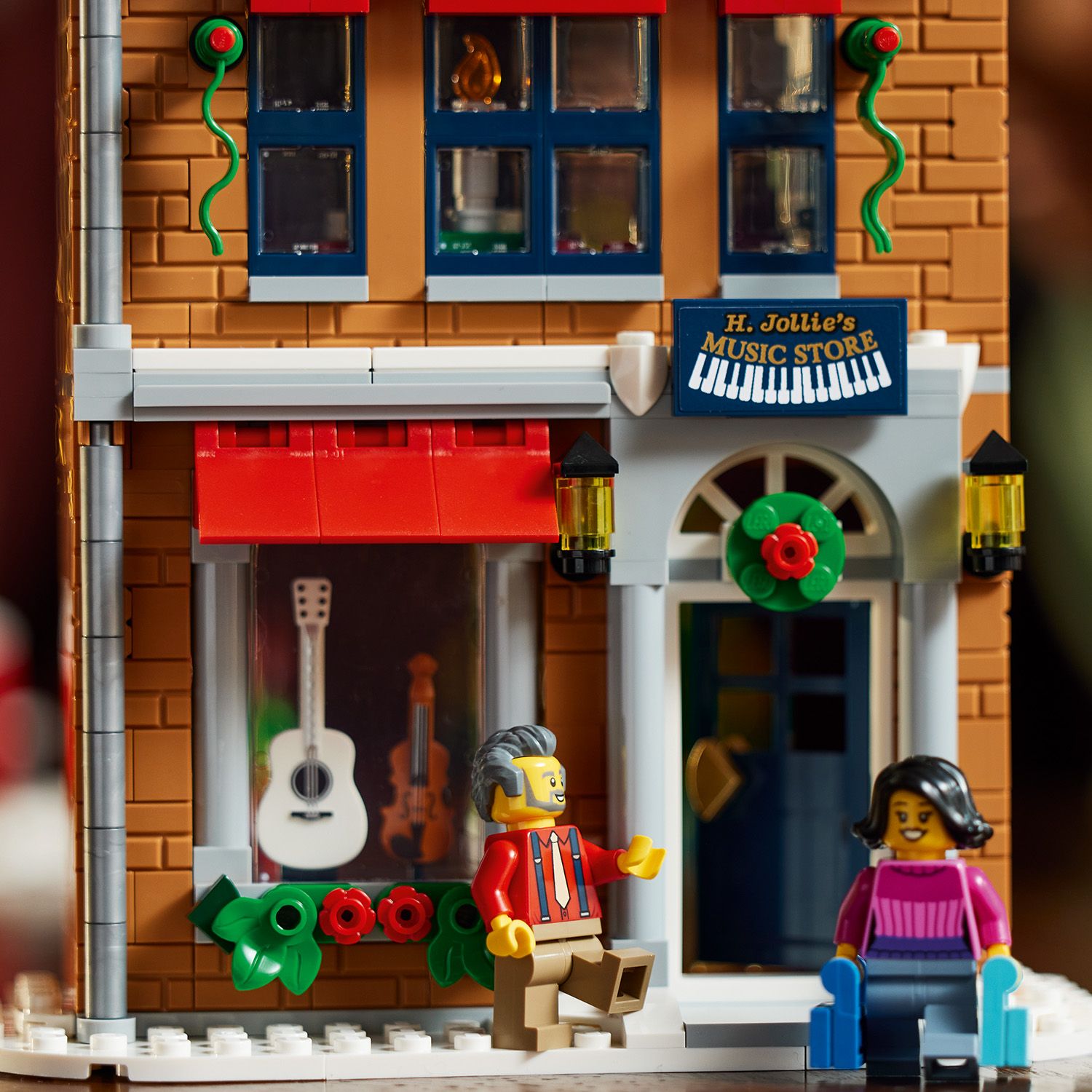 LEGO® Icons Holiday Main Street