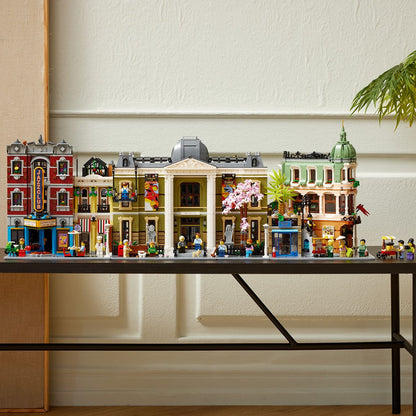 LEGO® 10326 ICONS™ Natural History Museum