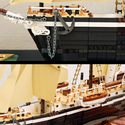 LEGO® 10335 ICONS™ The Endurance