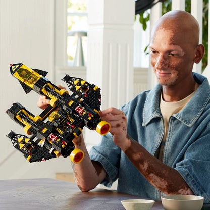 LEGO® 10355 ICONS™ Blacktron Renegade