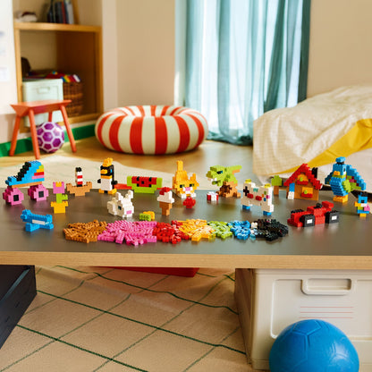 LEGO® Classic Creative Colorful Bricks
