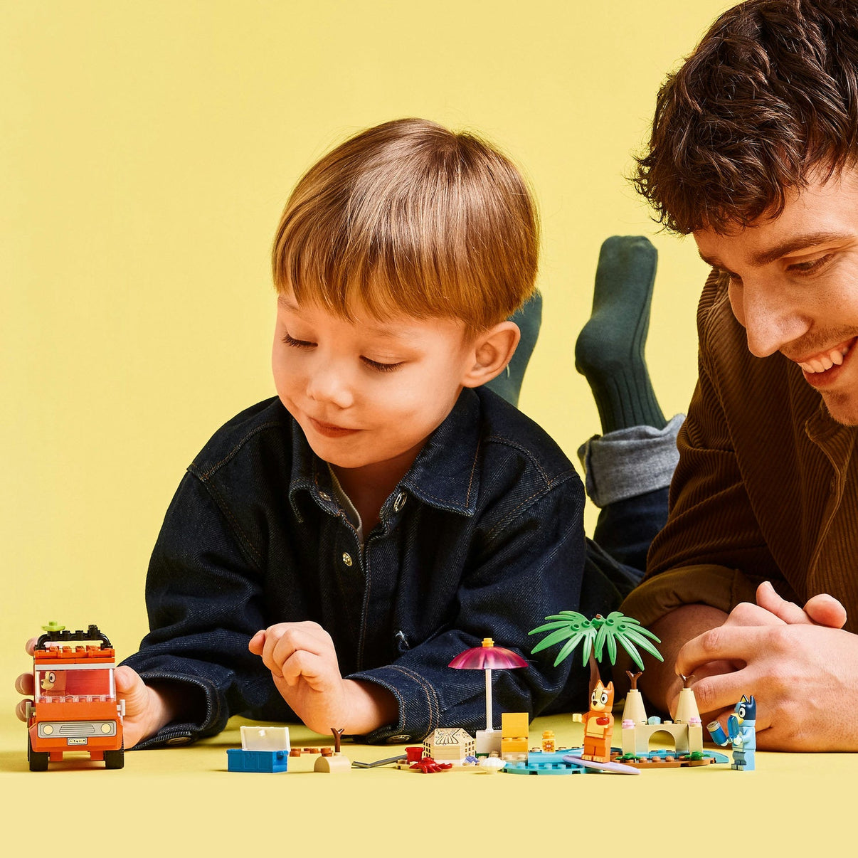 LEGO® Bluey: Bluey’s Beach & Family Car Trip