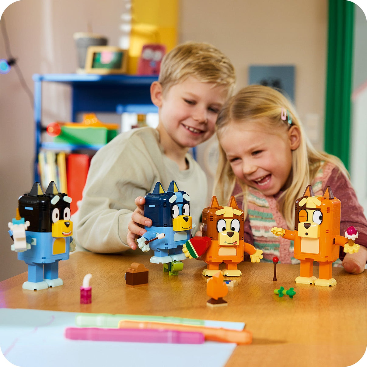 LEGO® Bluey Brick-Built Bluey Family