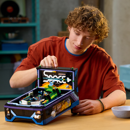 LEGO® Icons Arcade Pinball Machine