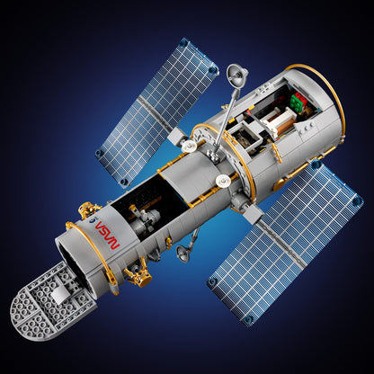 LEGO® Icons Hubble Space Telescope
