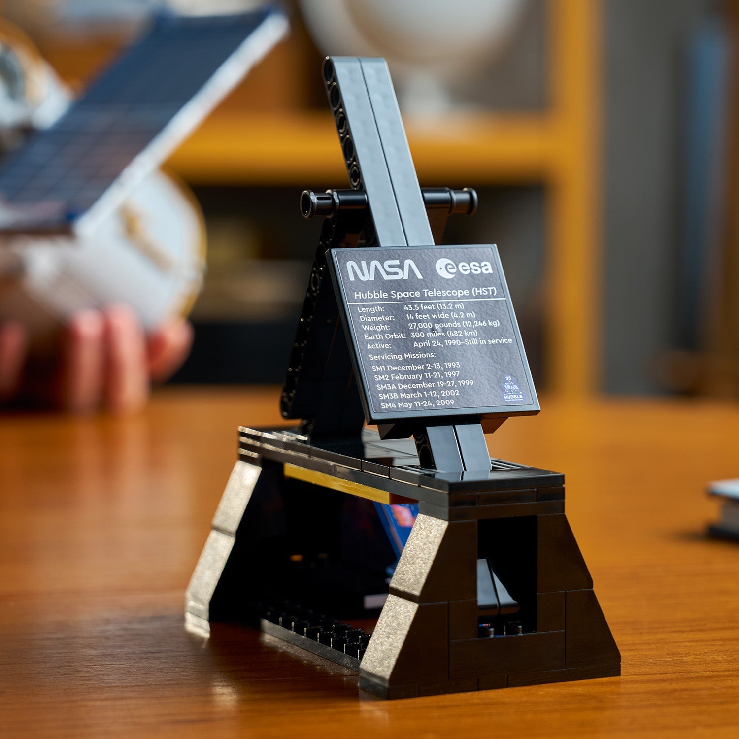 LEGO® Icons Hubble Space Telescope