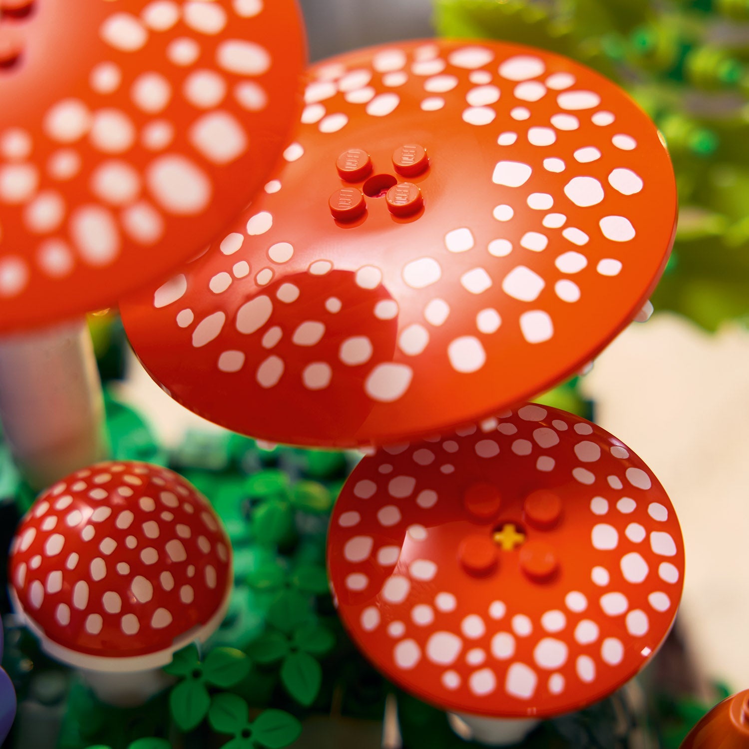 LEGO® Botanicals Woodland Mushrooms