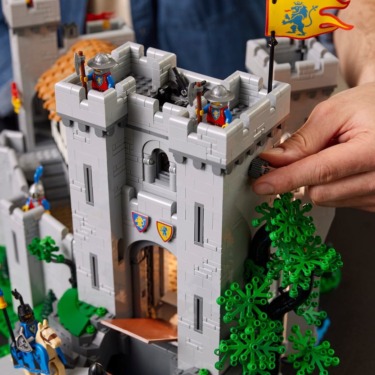 LEGO® Icons Lion Knights' Castle