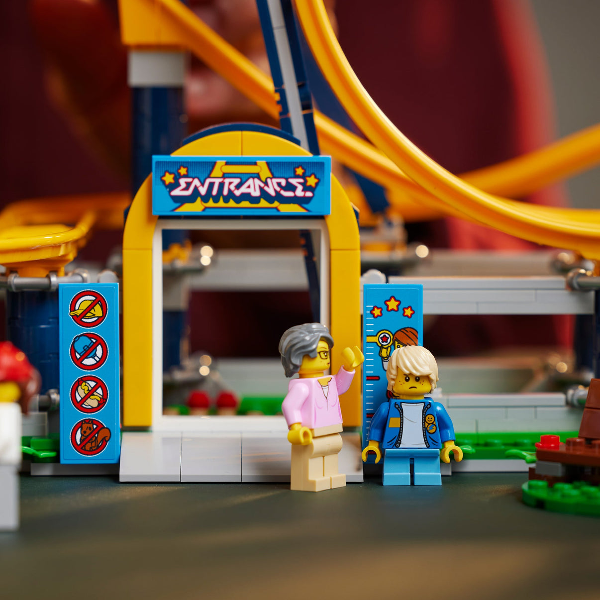 LEGO® ICONS™ Loop Coaster