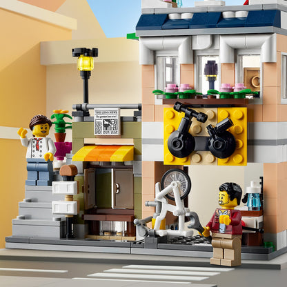 LEGO® Creator 3-in-1 Downtown Noodle Shop