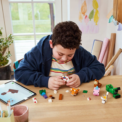 LEGO® 21281 Minecraft Baby Pig’s Birthday Celebration