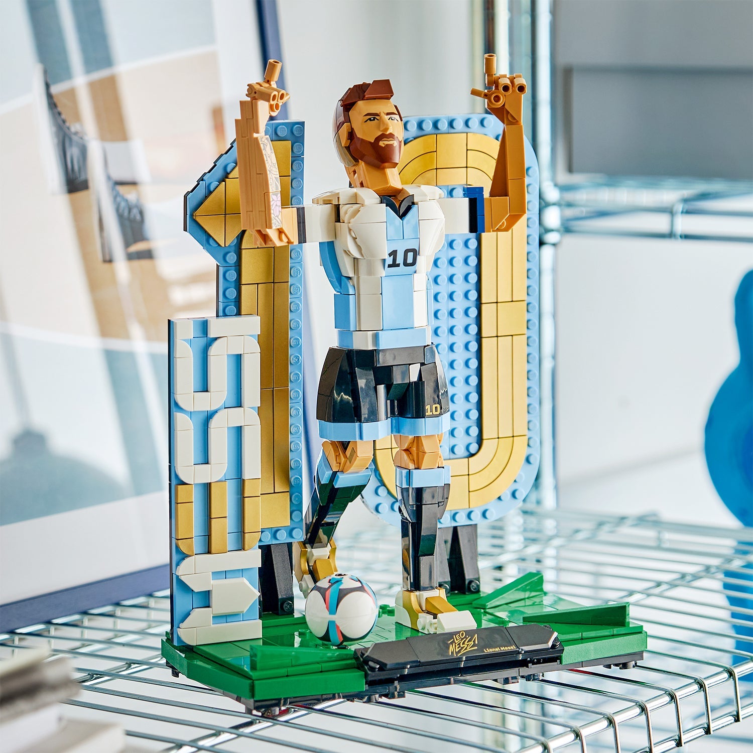 LEGO® Editions Lionel Messi – Football Legend