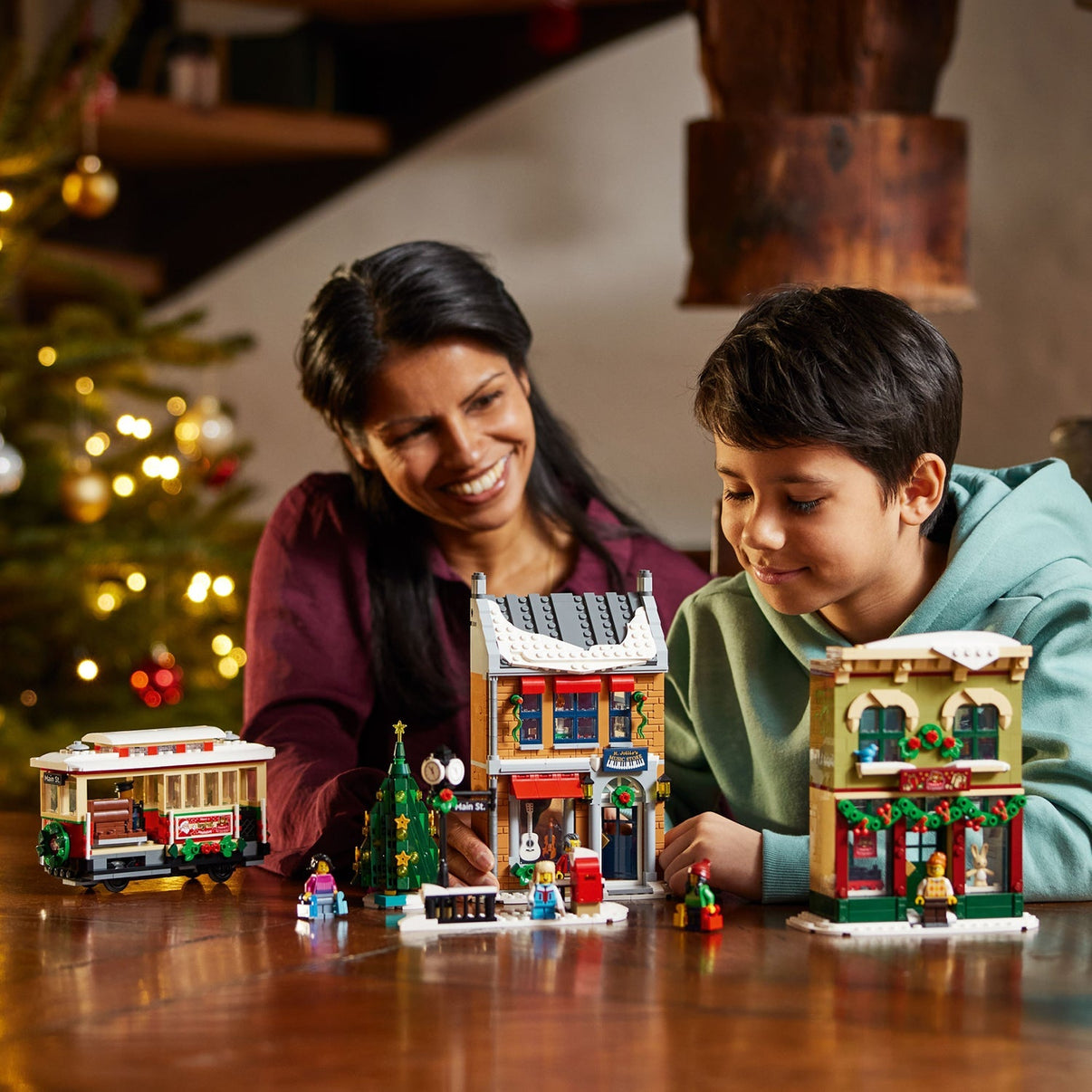 LEGO® Icons Holiday Main Street