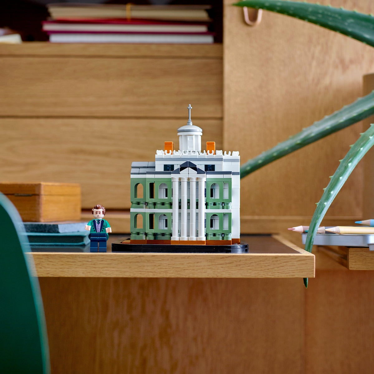 LEGO® Disney™ Mini Disney The Haunted Mansion