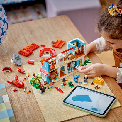 LEGO 43268 Disney™ Lilo and Stitch Beach House
