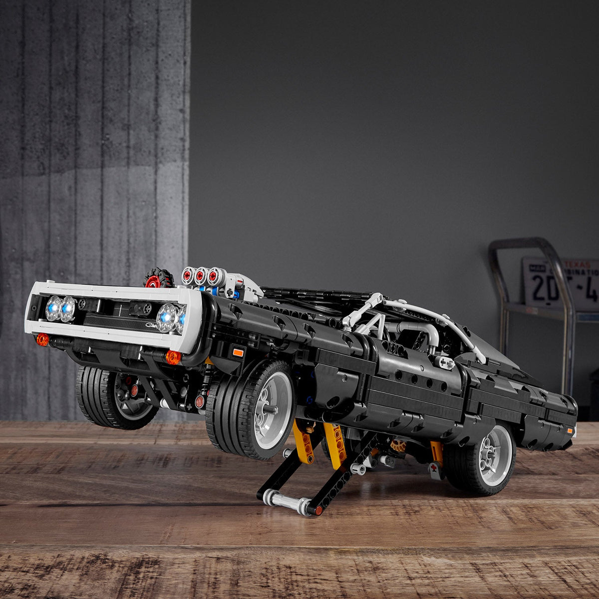 LEGO® Technic Doms Dodge Charger