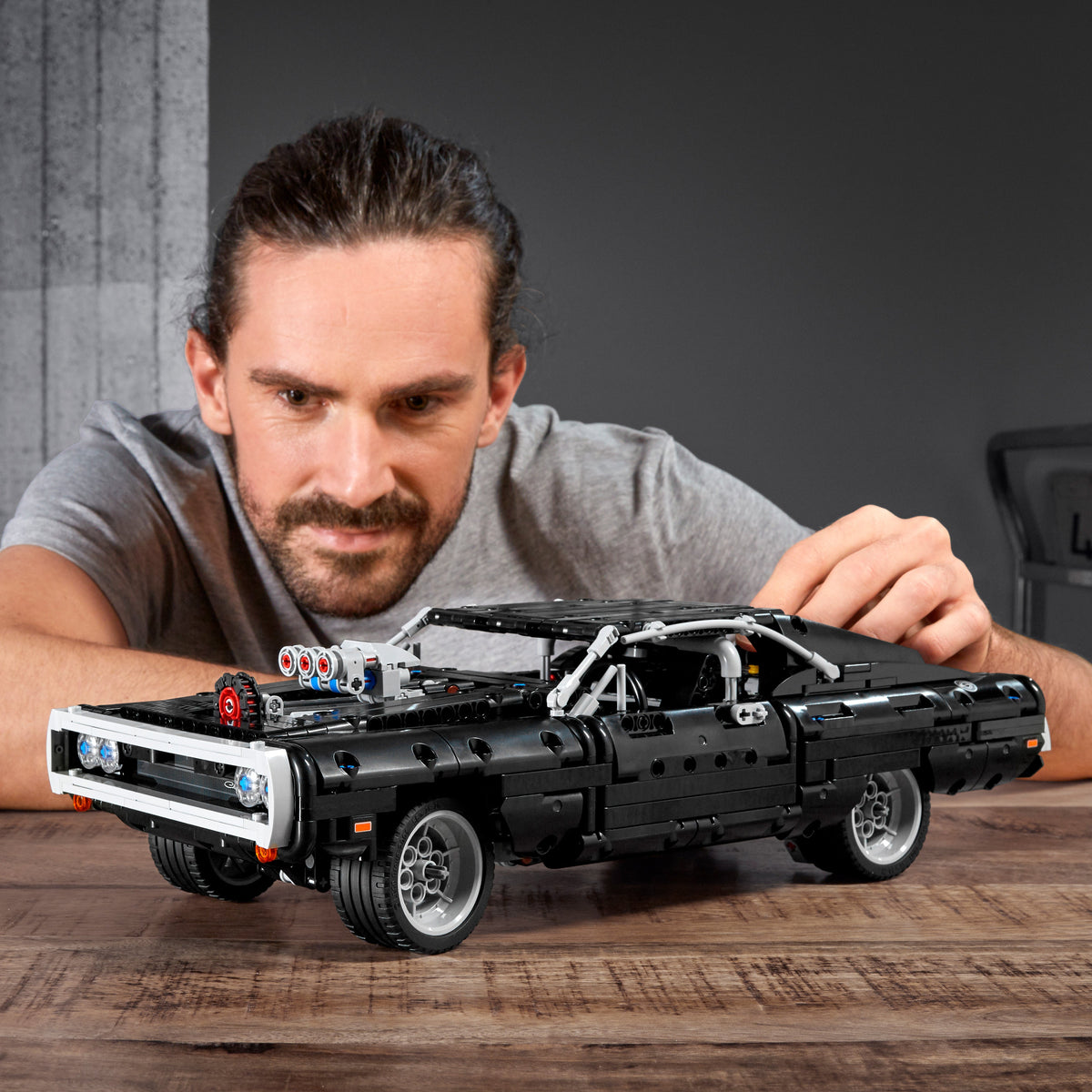 LEGO® Technic Doms Dodge Charger