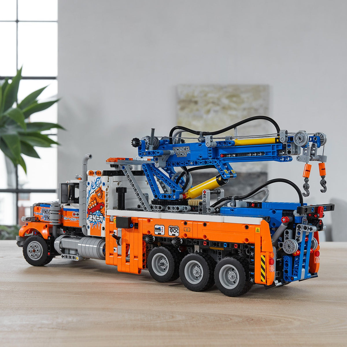 LEGO® Technic Heavy-duty Tow Truck