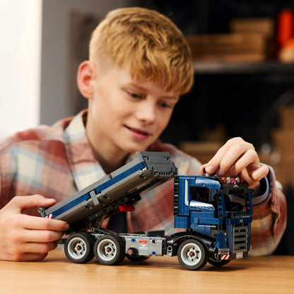 LEGO 42203 Technic™ Tipping Dump Truck