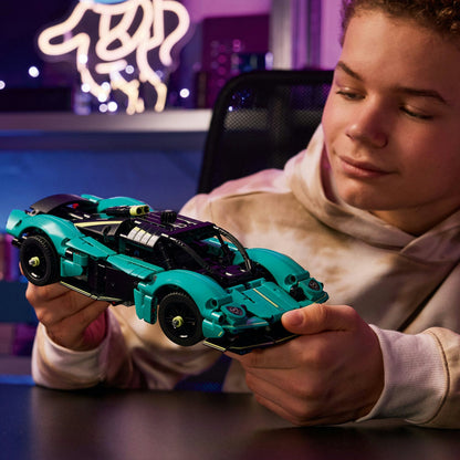 LEGO 42208 Technic Aston Martin Valkyrie