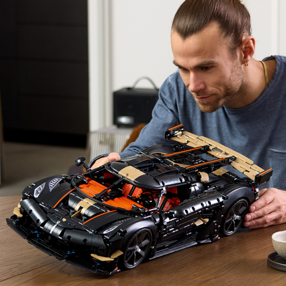 LEGO® Technic Koenigsegg Sadair’s Spear Megacar