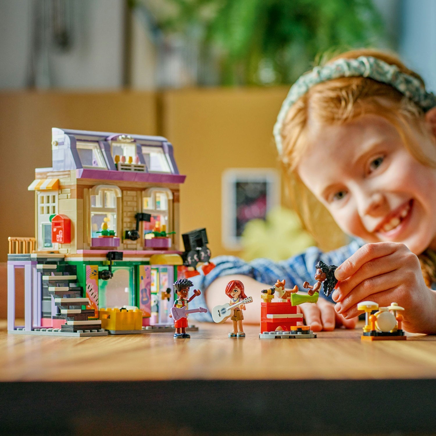 LEGO® Friends™ Music Store & Apartment
