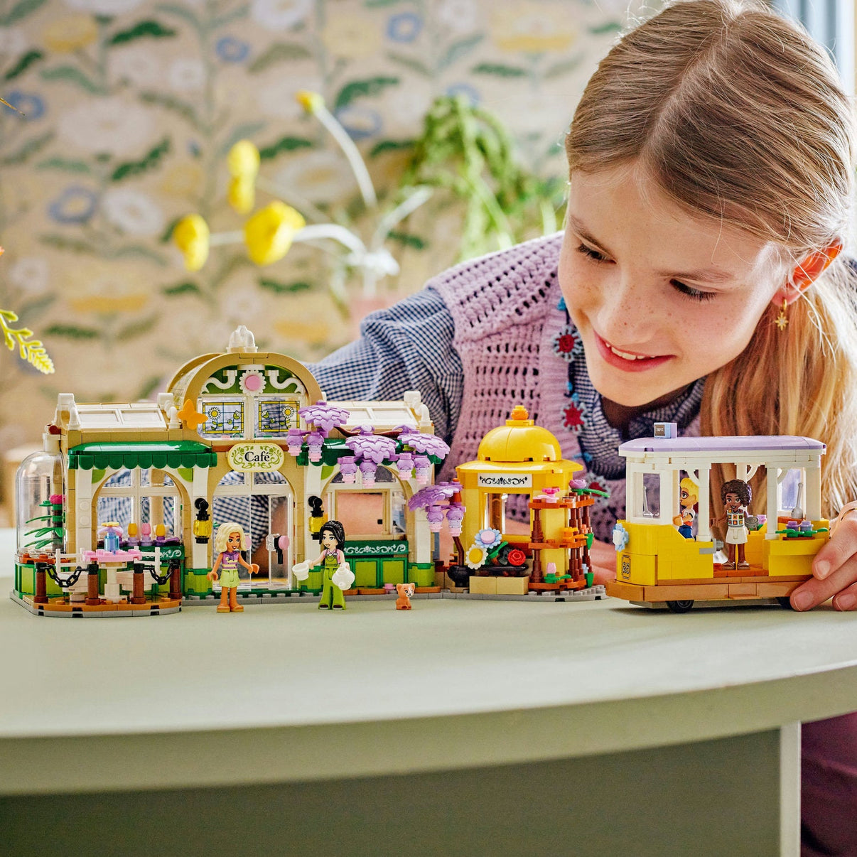 LEGO® Friends™ Plant Café & Flower Shop