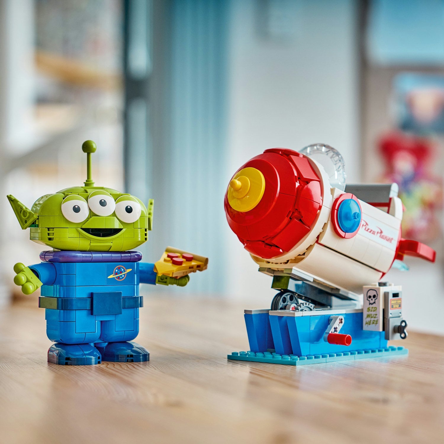 LEGO® | Disney and Pixar Toy Story Alien with Pizza Planet Rocket Ride