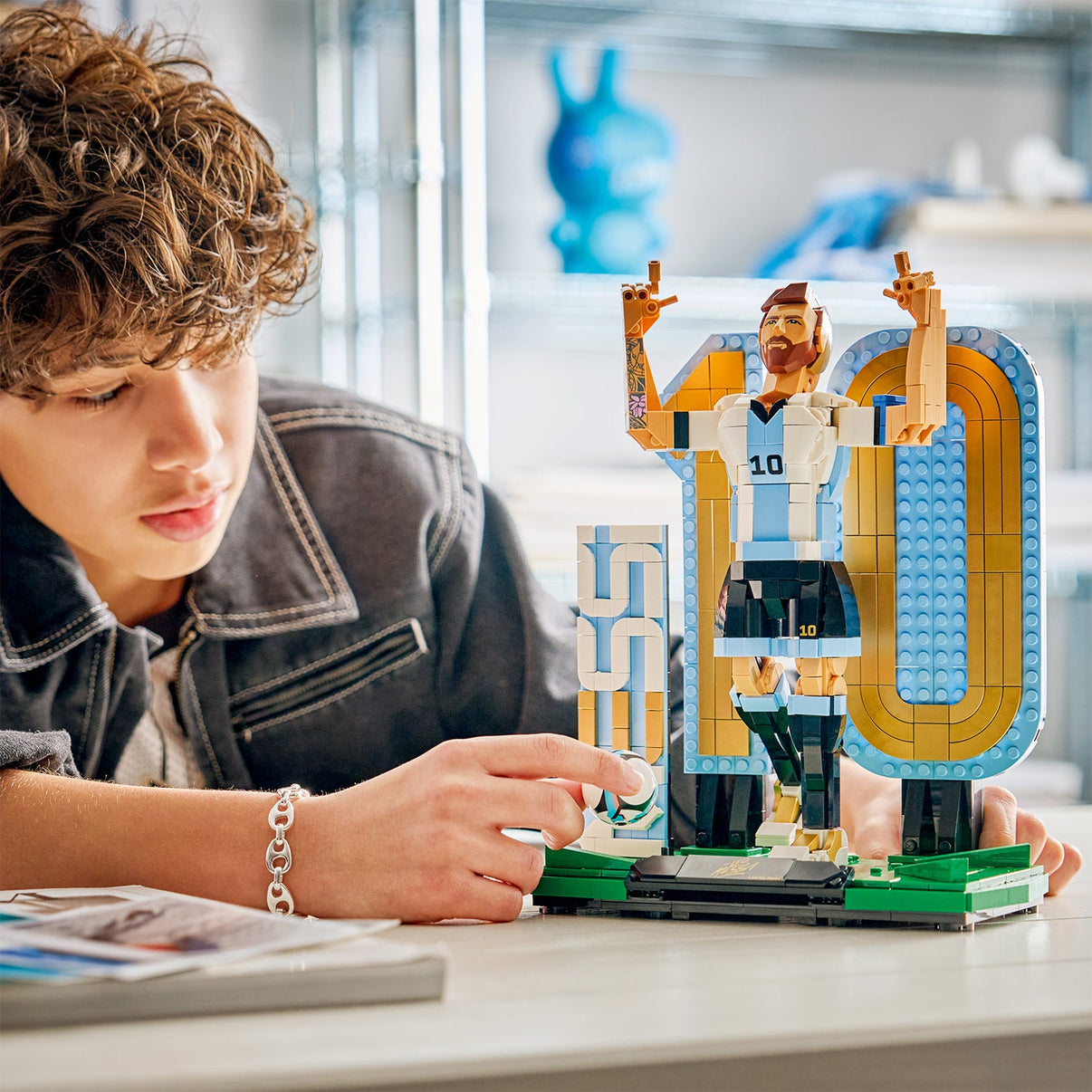 LEGO® Editions Lionel Messi – Football Legend