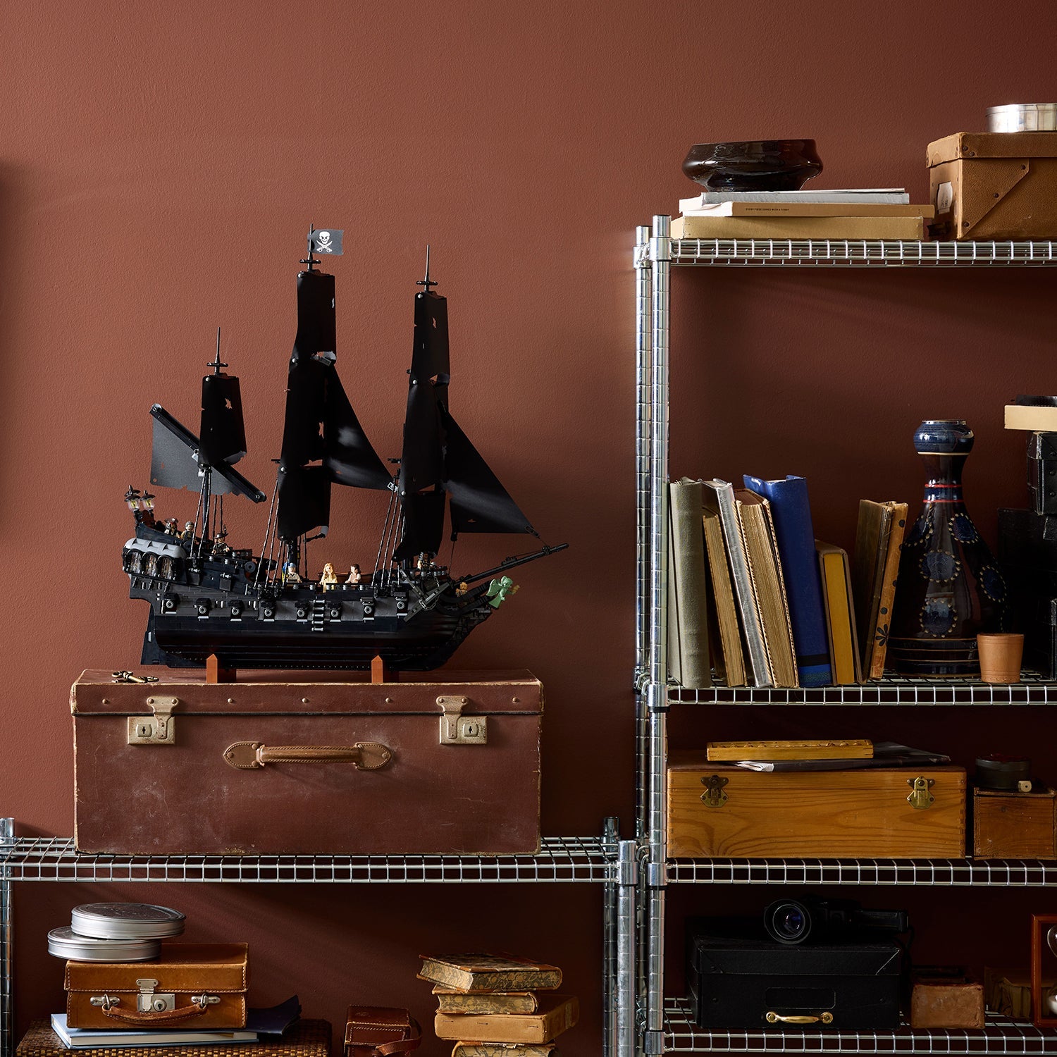 LEGO® ICONS™ Captain Jack Sparrow’s Pirate Ship