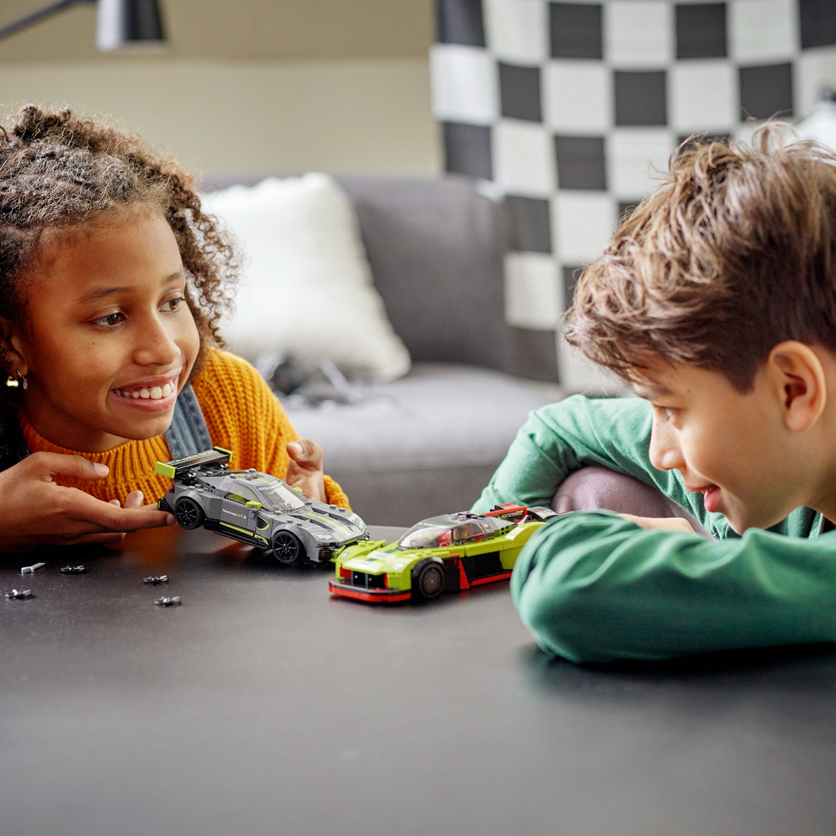 LEGO® Speed Champions Aston Martin Valkyrie AMR Pro and Aston Martin Vantage GT3