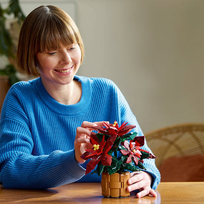 LEGO® 10370 ICONS™ Poinsettia