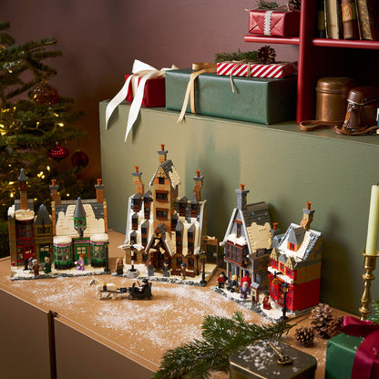 LEGO® Harry Potter™ Hogsmeade™ Village – Collectors' Edition