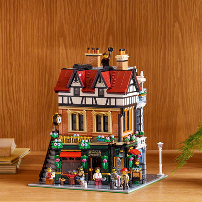 LEGO® 10350 ICONS™ Tudor Corner