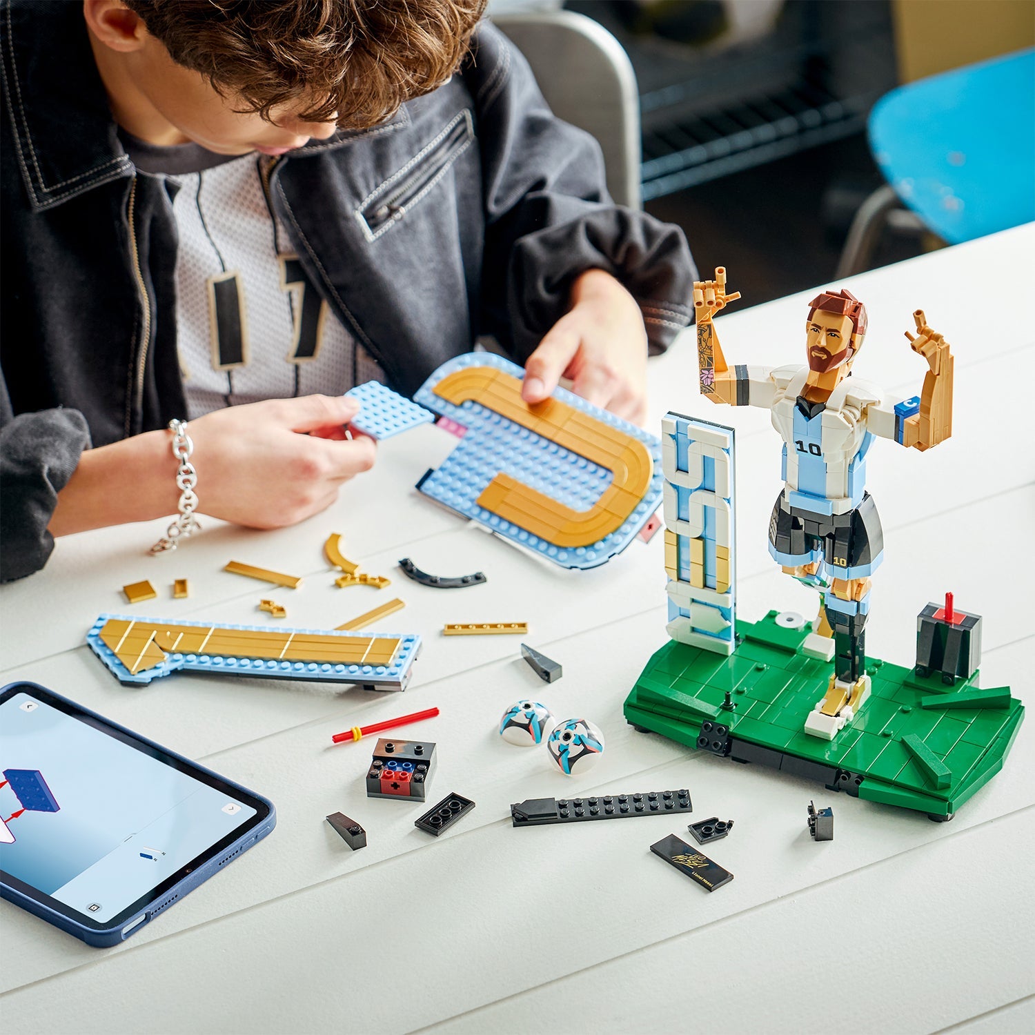 LEGO® Editions Lionel Messi – Football Legend
