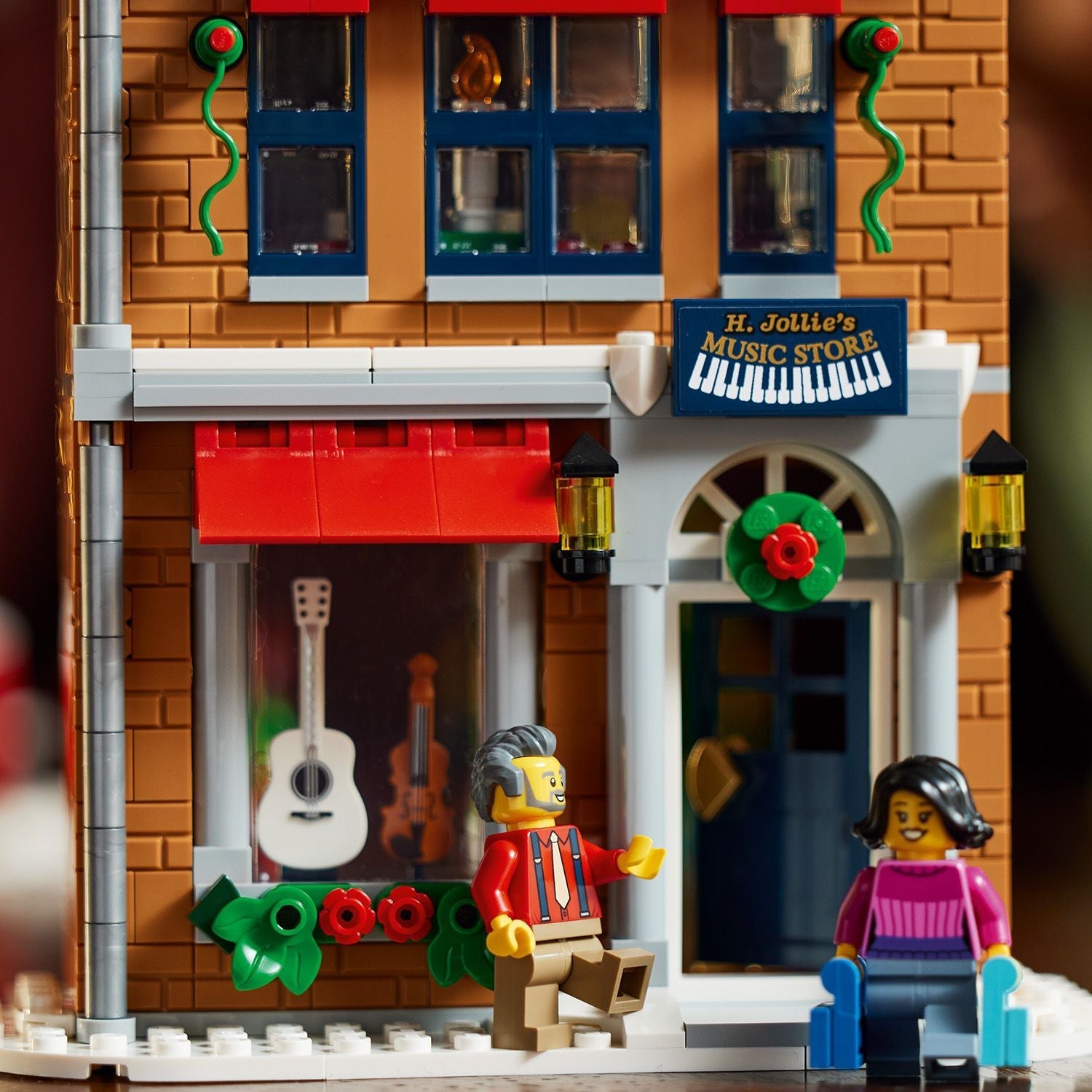 LEGO® Icons Holiday Main Street