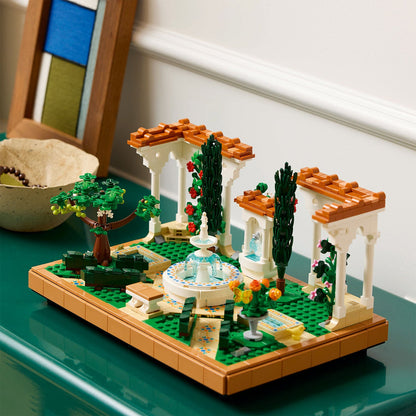 LEGO 10359 ICONS™ Fountain Garden