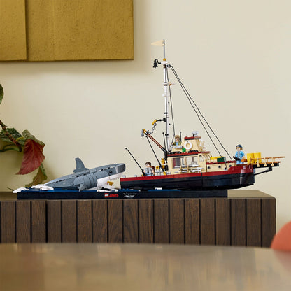 LEGO® 21350 Ideas Jaws