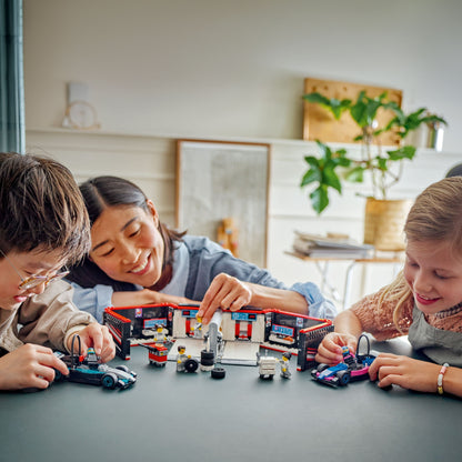 LEGO® 60444 City F1® Garage & Mercedes-AMG & Alpine Cars