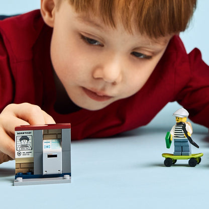 LEGO® City Police Motorcycle Chase