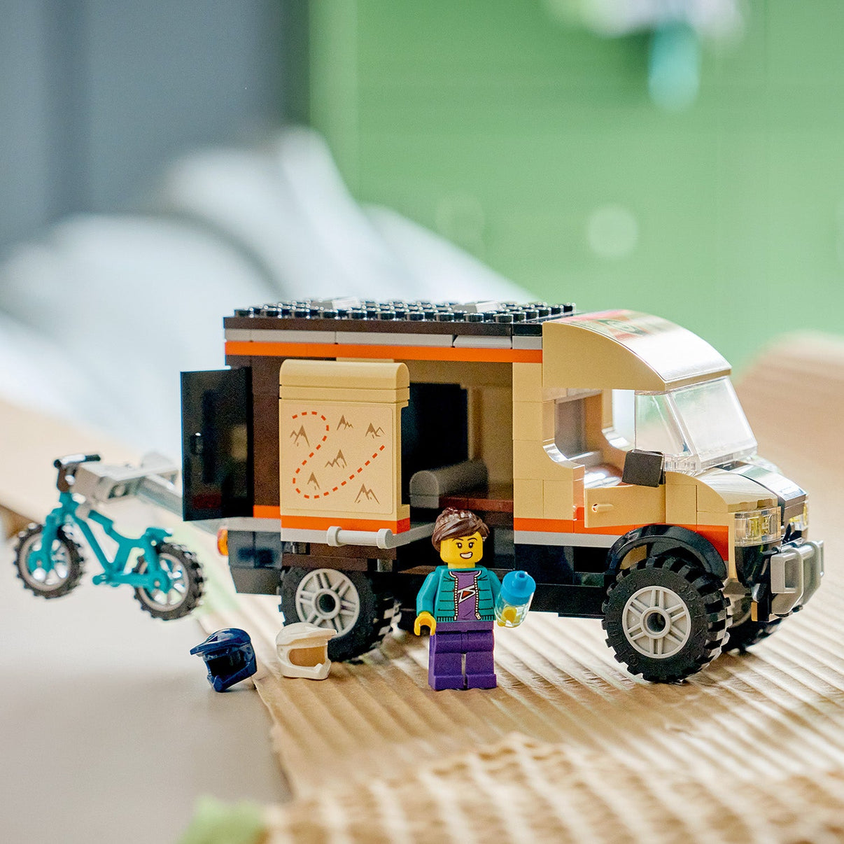 LEGO® City Mountain Bike Adventure Van