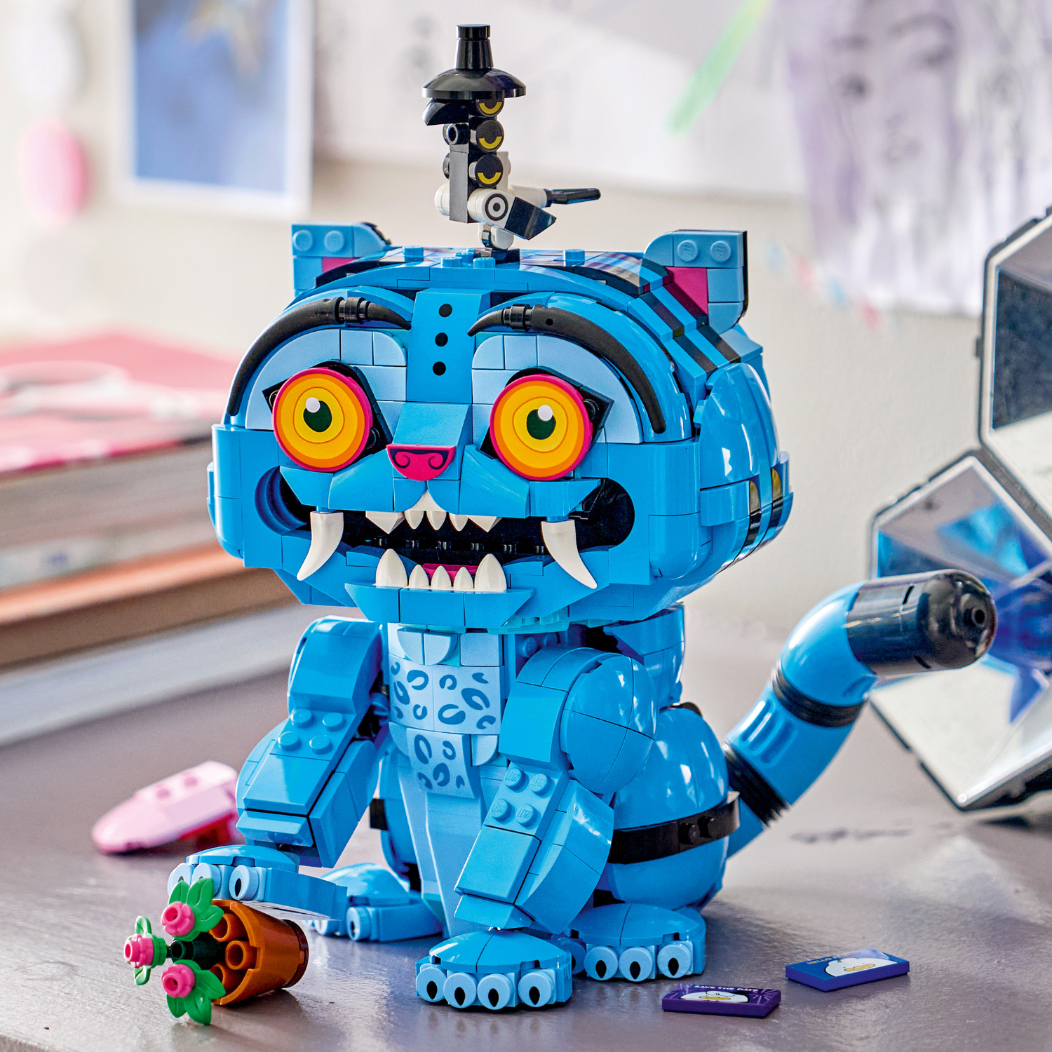 LEGO® KPop Demon Hunters Derpy Tiger and Sussie Bird