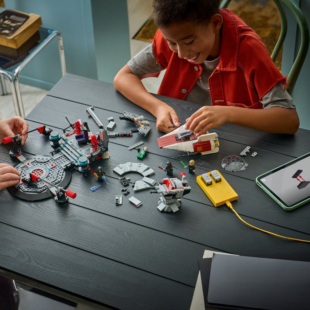 LEGO® Star Wars™ SMART Play™: Throne Room Duel & A-Wing™