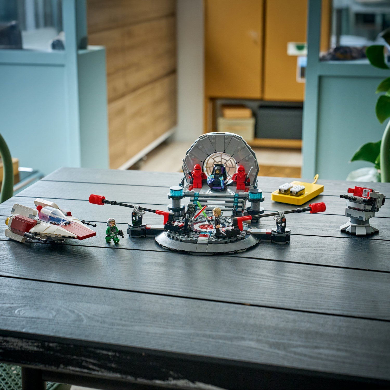 LEGO® Star Wars™ SMART Play™: Throne Room Duel & A-Wing™