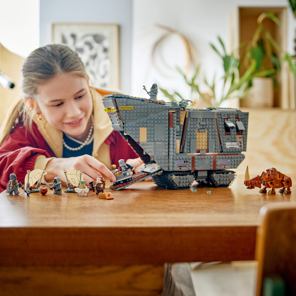 LEGO® Star Wars™ Offworld Sandcrawler™ and Mudhorn