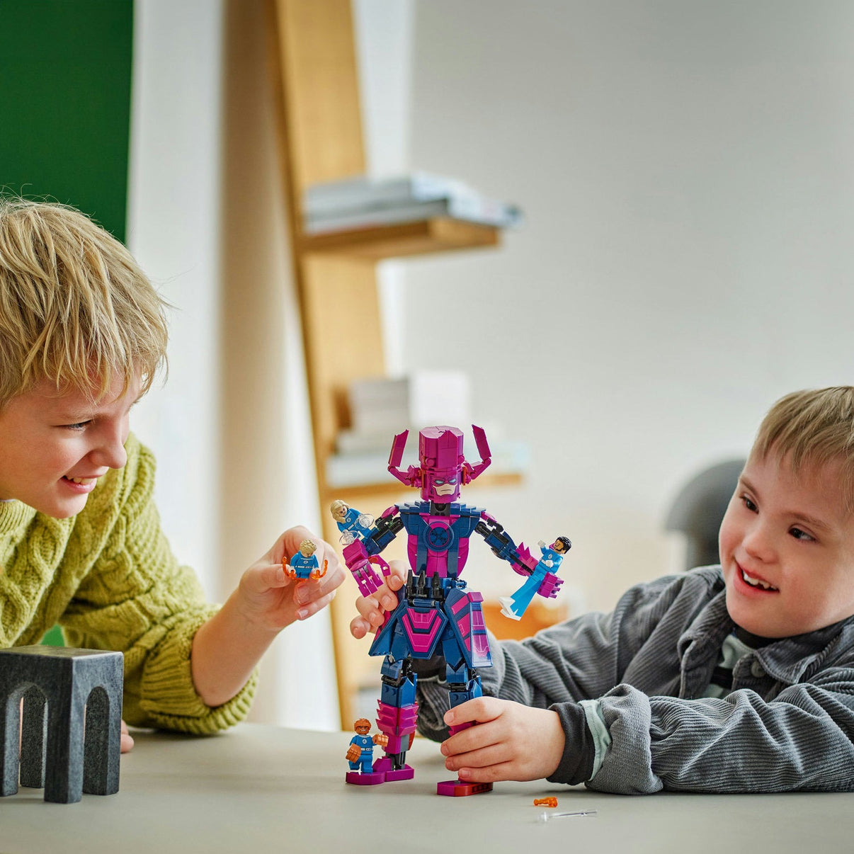 LEGO® Marvel Fantastic Four vs. Galactus Construction Figure