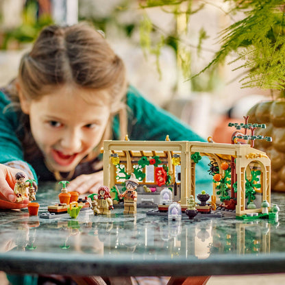 LEGO® Harry Potter™ Hogwarts™ Castle: Herbology Class