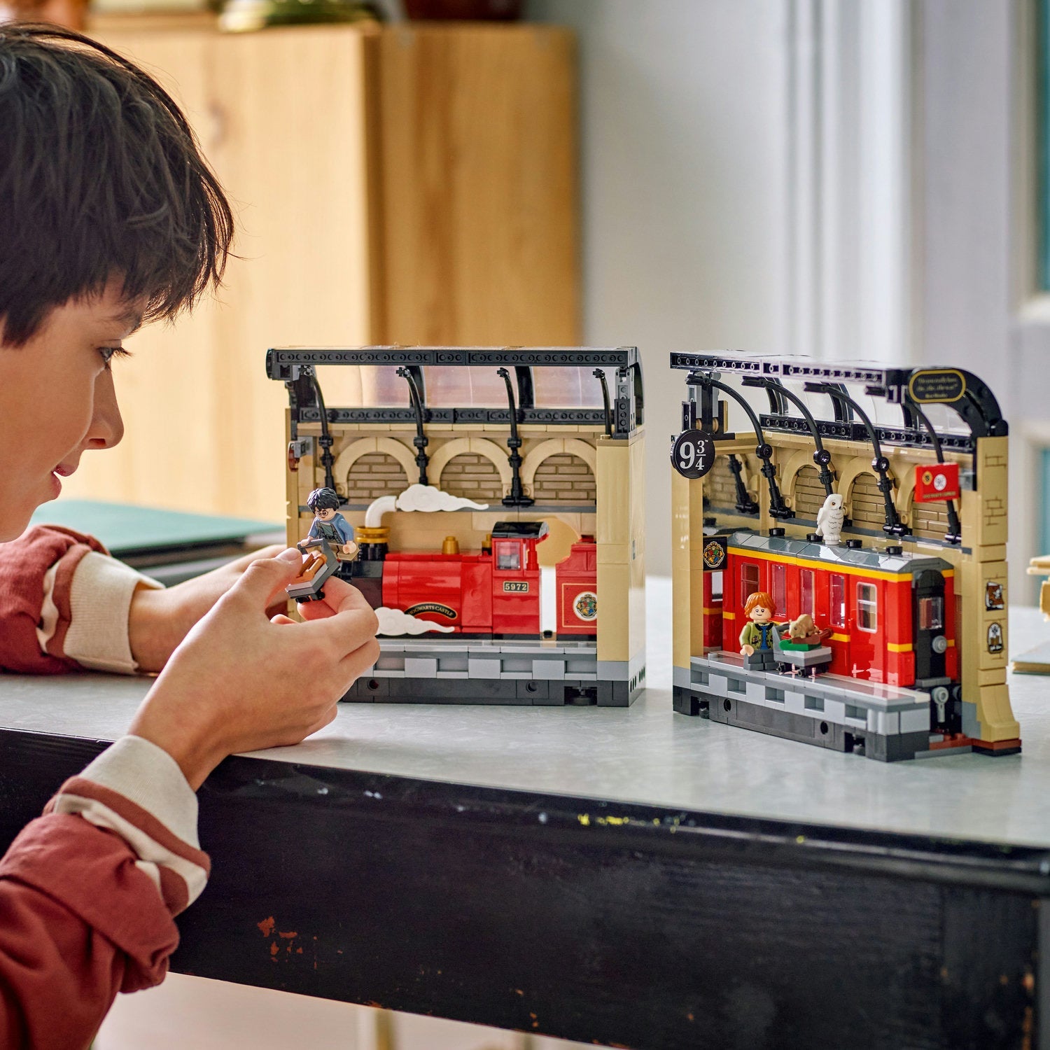 LEGO® Harry Potter™ Book Nook: Hogwarts™ Express