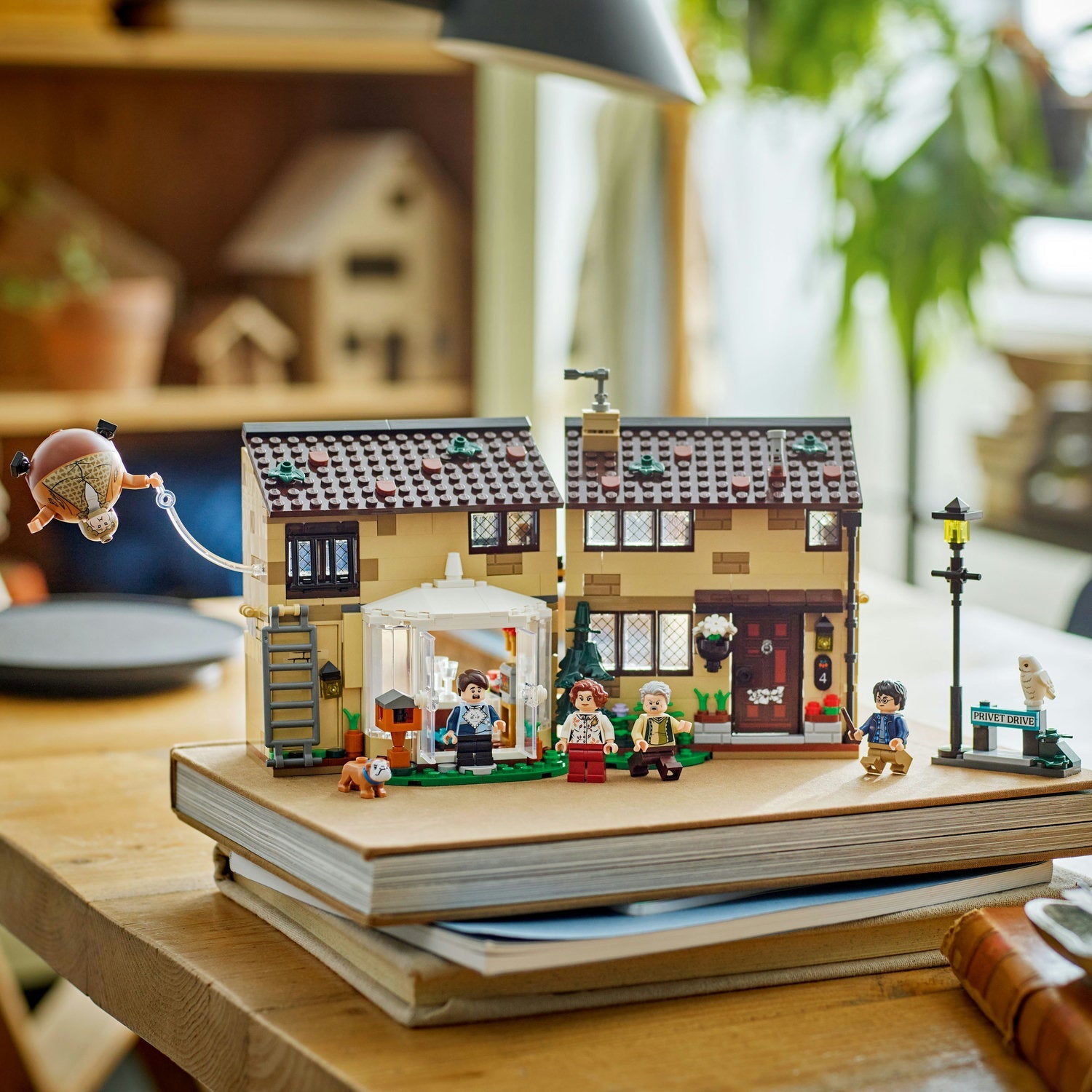 LEGO® Harry Potter™ Privet Drive: Aunt Marge's Visit