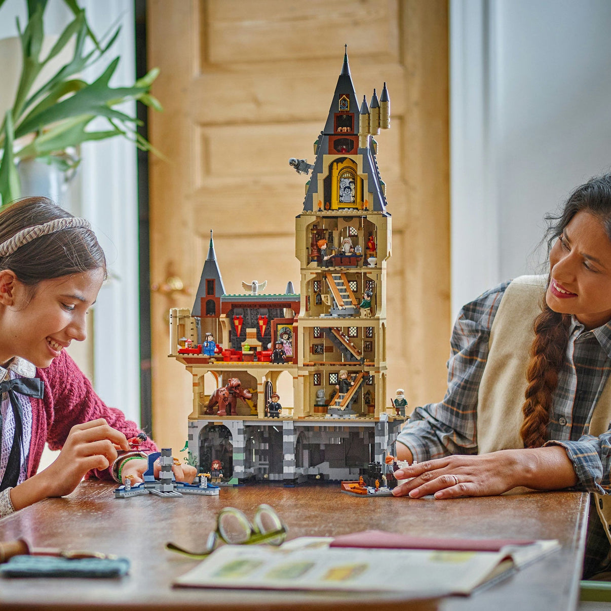 LEGO® Harry Potter™ Hogwarts™ Castle: The Main Tower